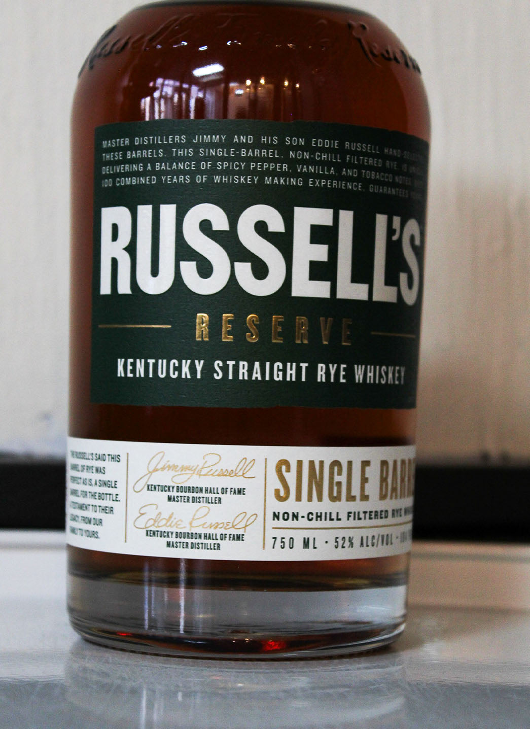 ラッセルズリザーブ RYE 750ml 52% RUSSELL'S RESERVE 6 YEAR RYE 750 mL – Cask Store™